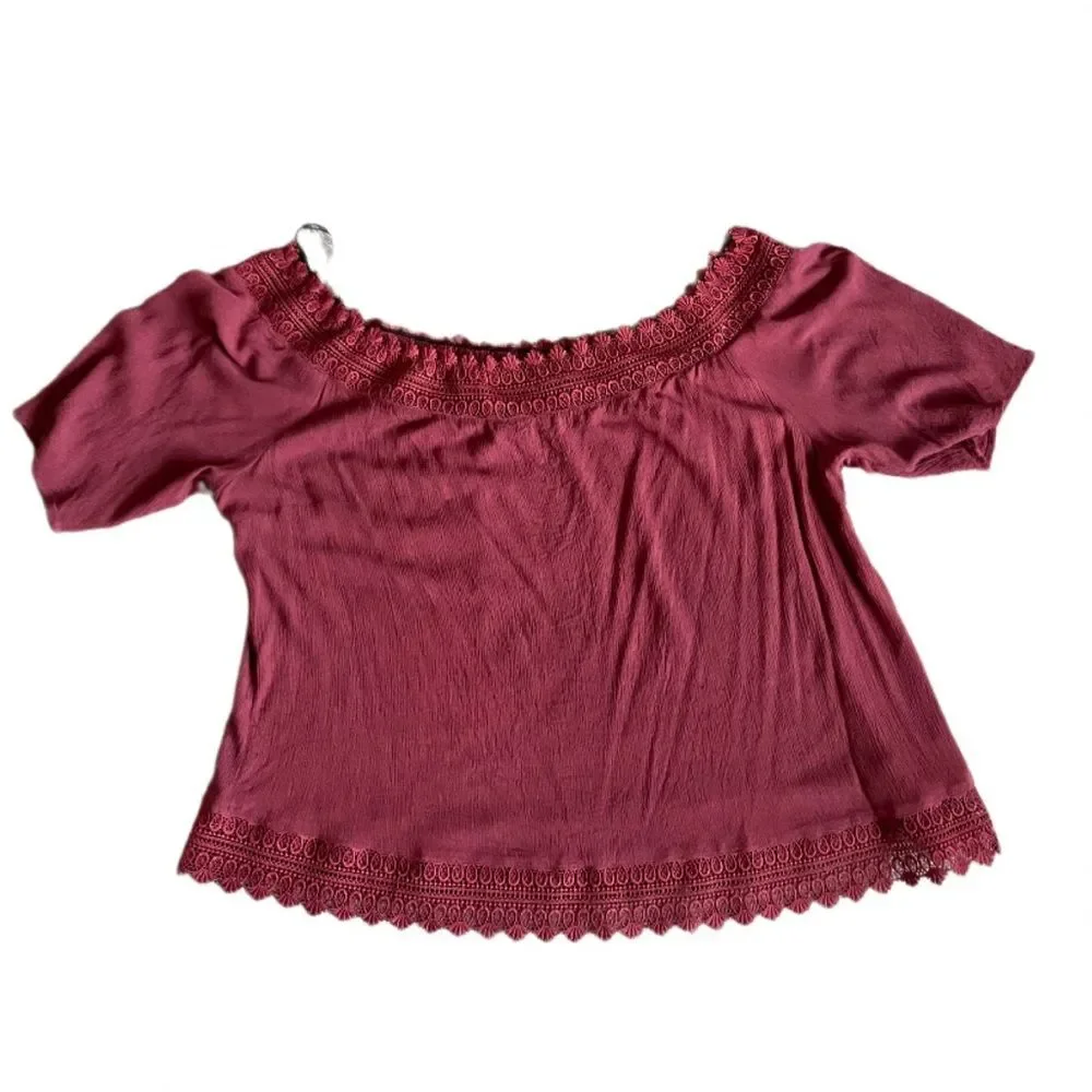 City chic wide neck lace trim blouse OFF SHOULDER SIZE 22